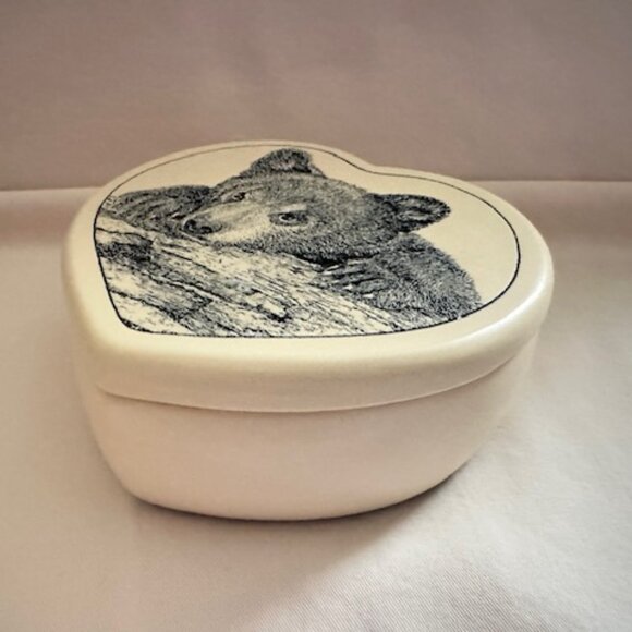 Vintage Etched Bear Cub Trinket Box - Picture 3 of 9